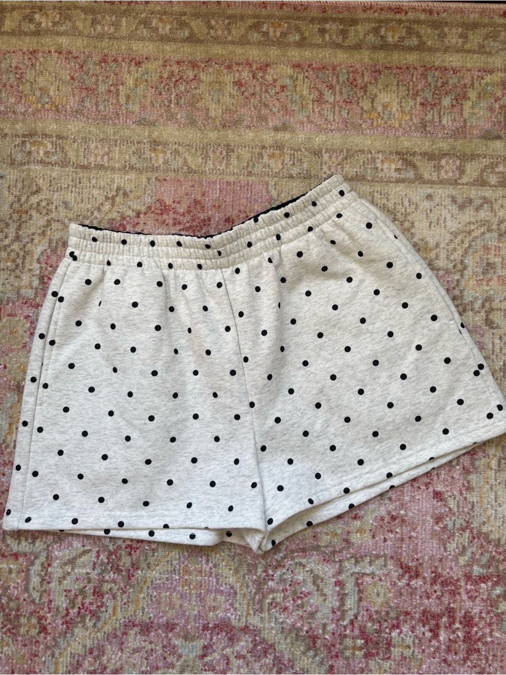 NWOT \\ polka dot sweat shorts